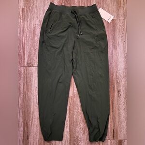 Lululemon License to Train High Rise Pants